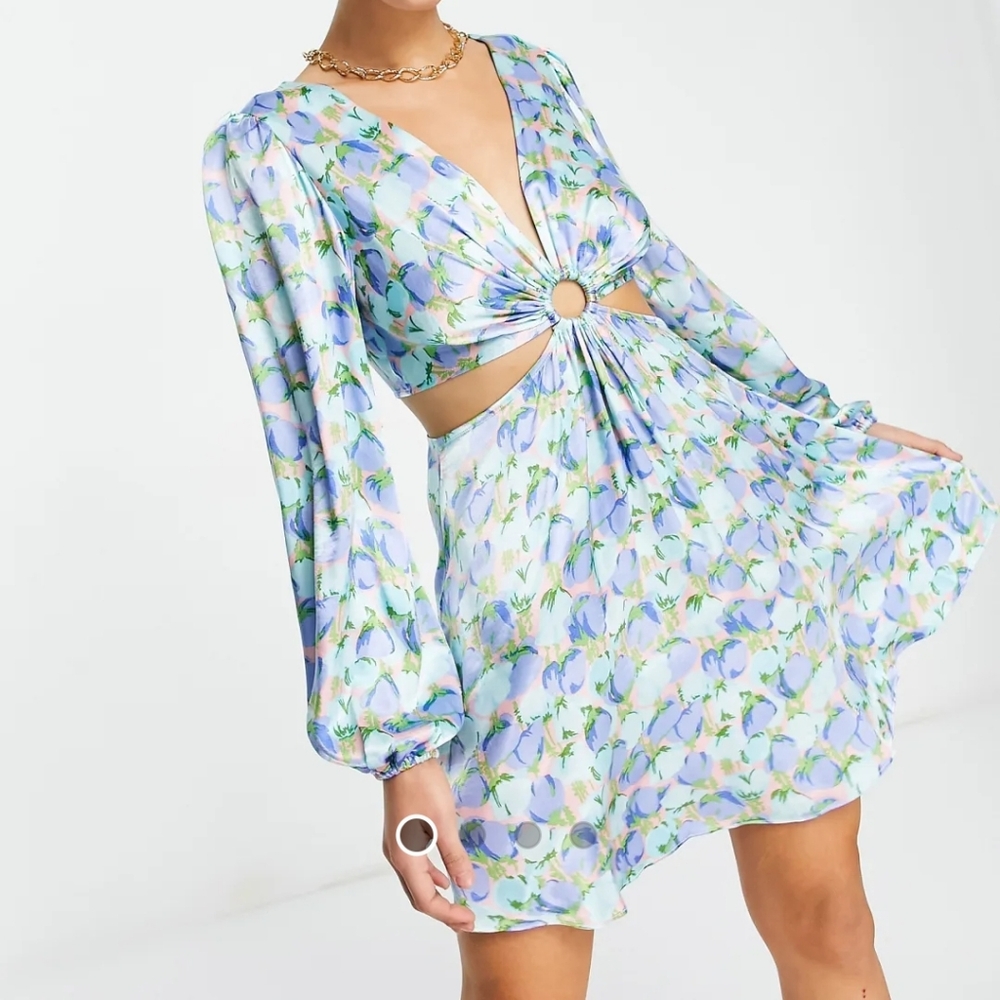 Topshop floral mini dress (Size 8)